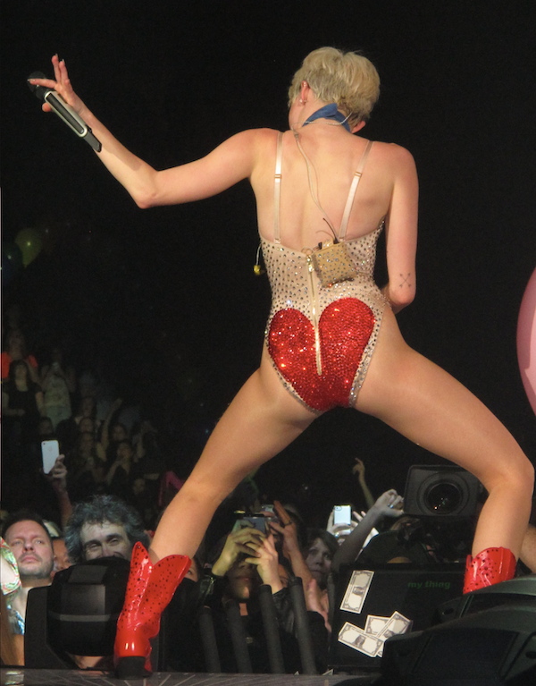 Miley should see a doctor about that rash